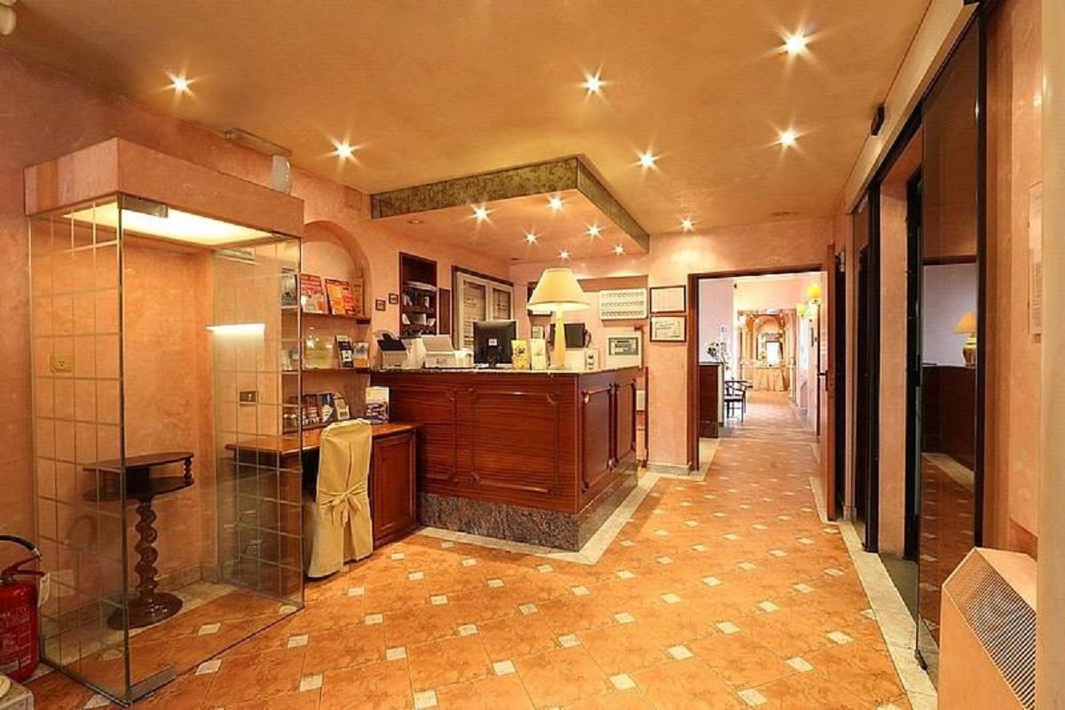 Hotel Alinari Florenz Exterior foto
